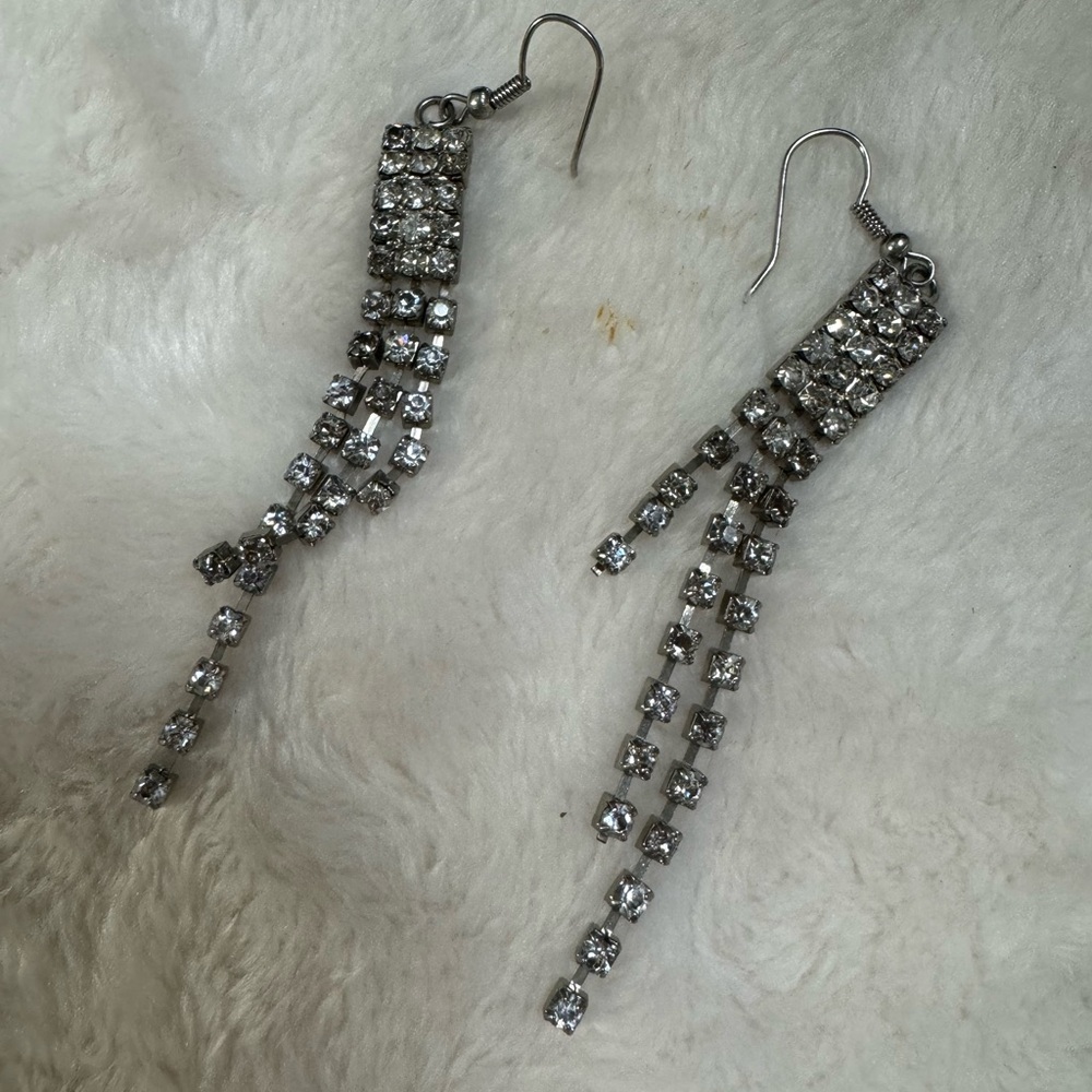 Rhinestone ~ Bridal Style Dangle Earrings
